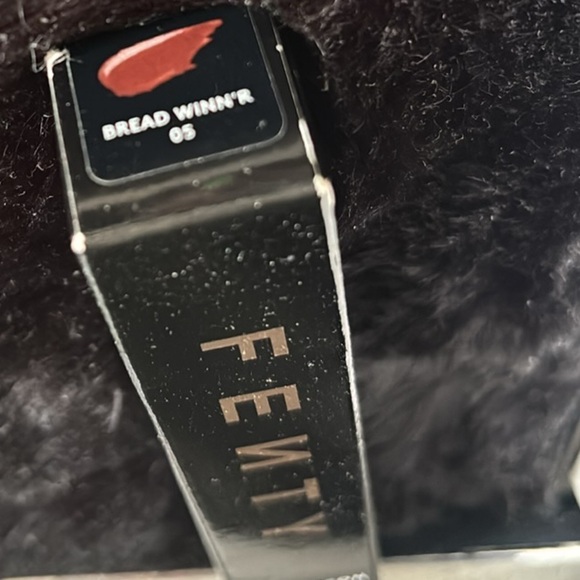 Fenty Beauty Icon Velvet Liquid Lipstick - Picture 4 of 6